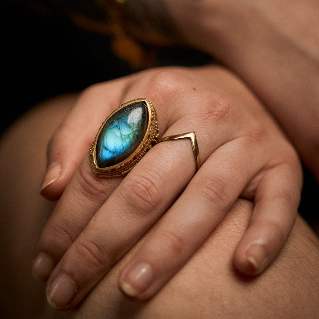 Aryia Labradorite Ring