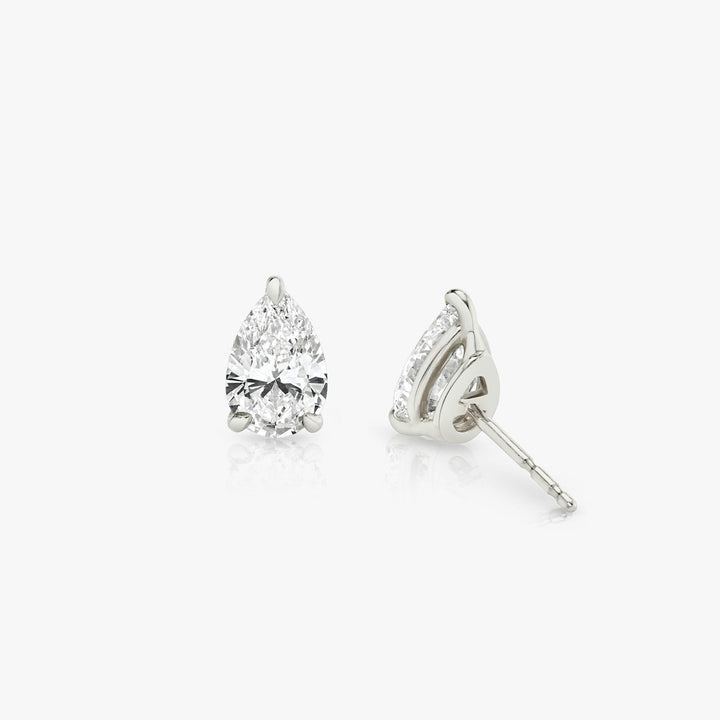 Pear Solitaire Stud